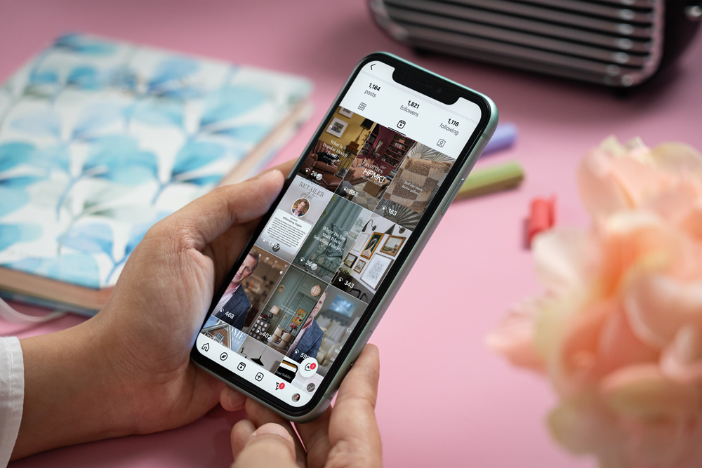 Mobile-in-Hand-Shops-Instagram